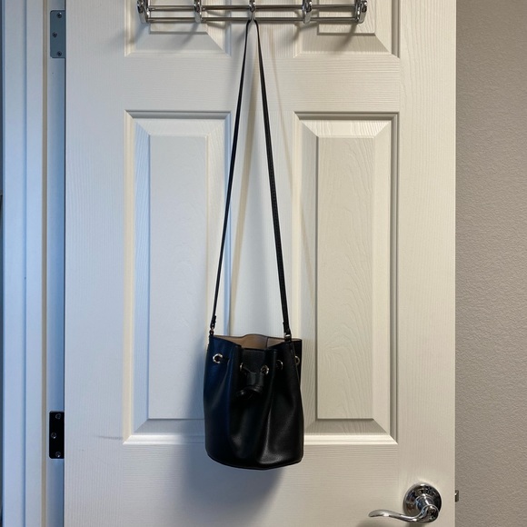 • H&M • Black Bucket Bag - Picture 4 of 4